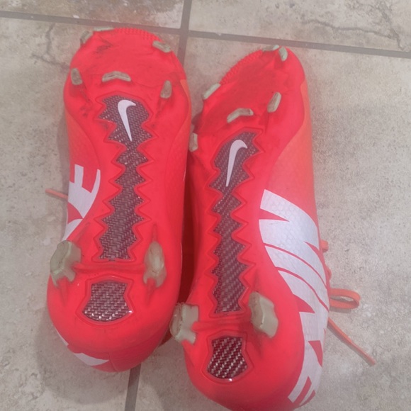 Nike mercurial cleats - Picture 3 of 3